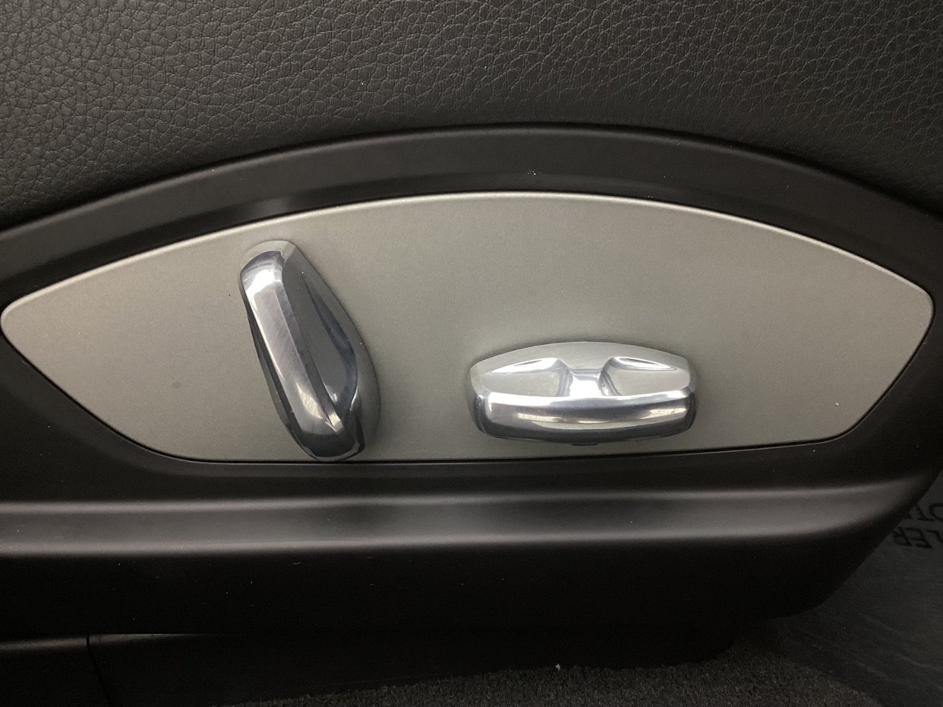 Used 2013 Porsche Panamera S RWD image 38