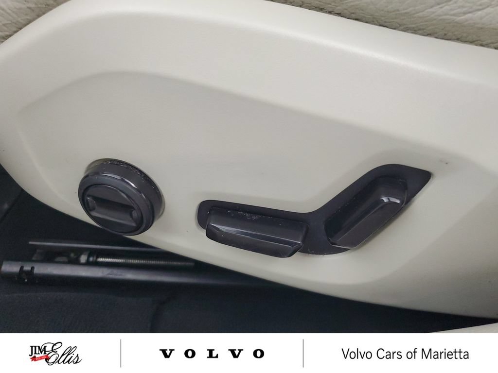 Used 2021 Volvo S60 T5 Momentum w/ Climate Package FWD image 21