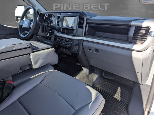 New 2025 Ford F250 XL w/ XL Chrome Package image 10
