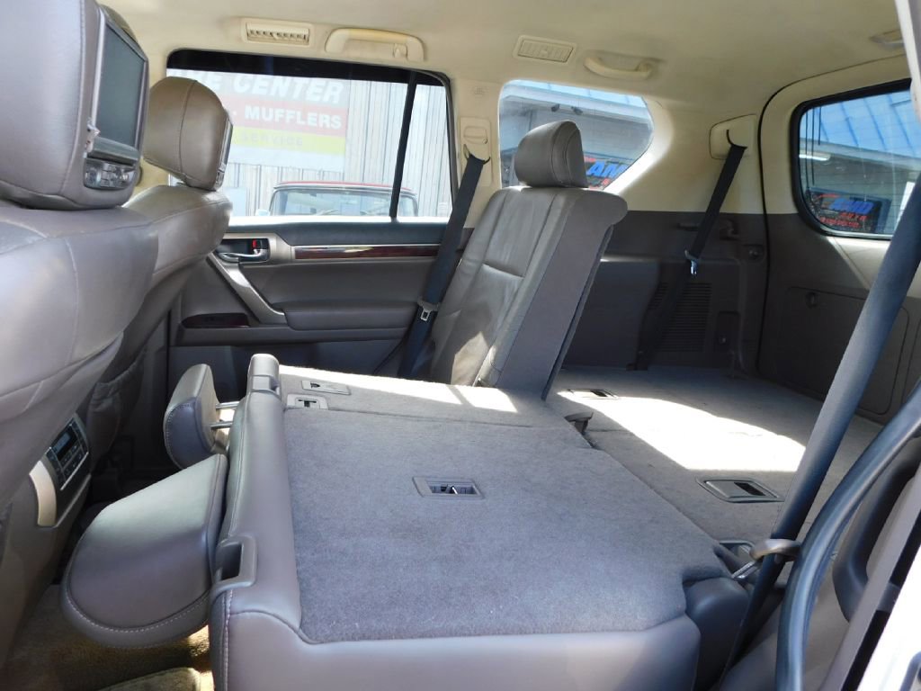 Used 2015 Lexus GX 460 w/ Premium Package image 29