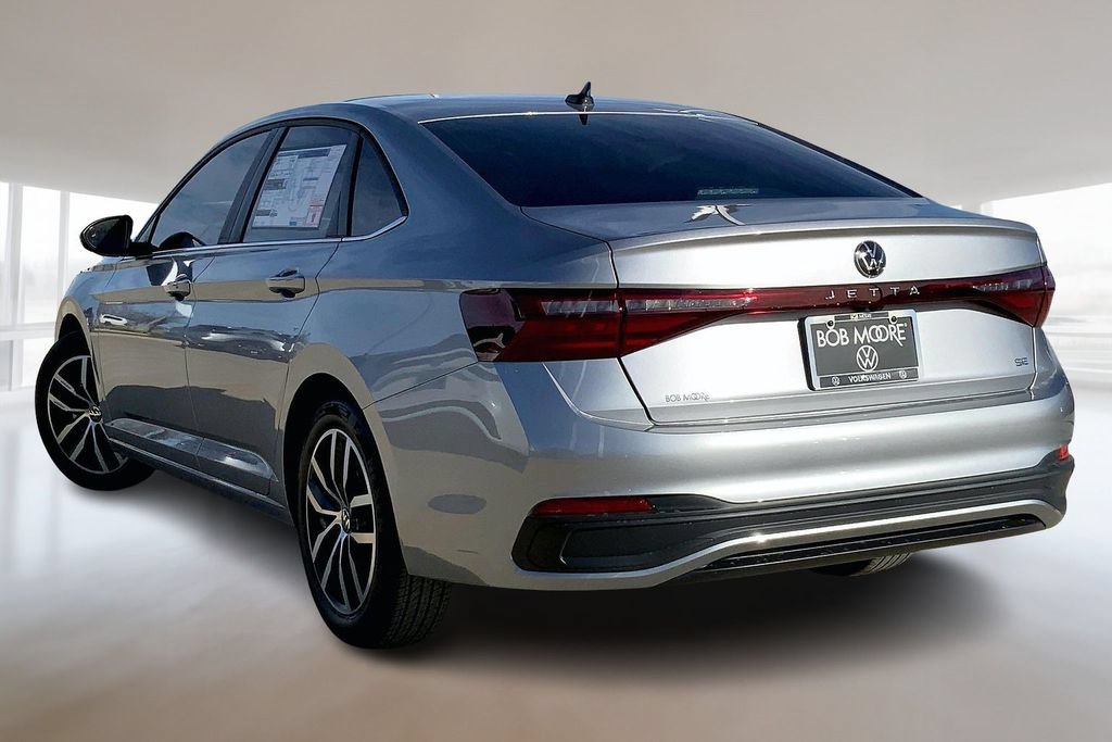 Used 2026 Volkswagen Jetta SE FWD image 3