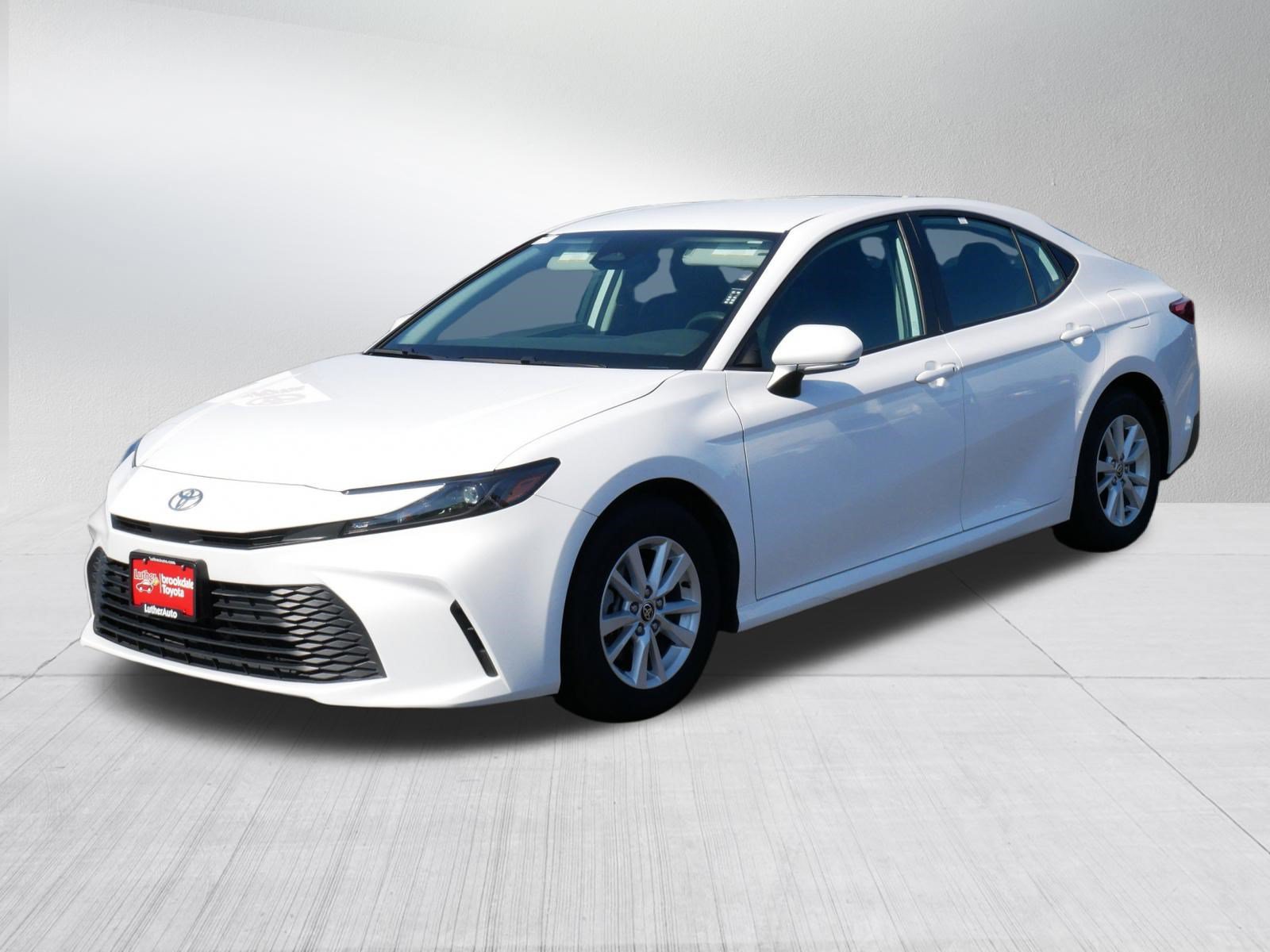 Certified 2025 Toyota Camry LE FWD image 3