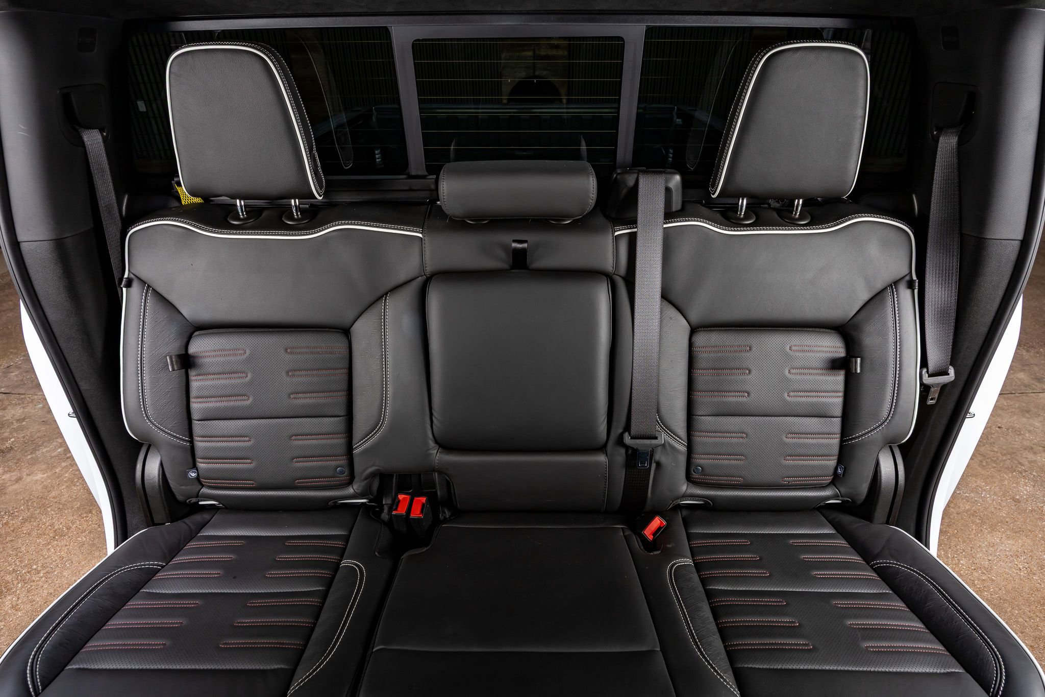 Used 2024 GMC Sierra 2500 AT4X AWD/4WD image 35