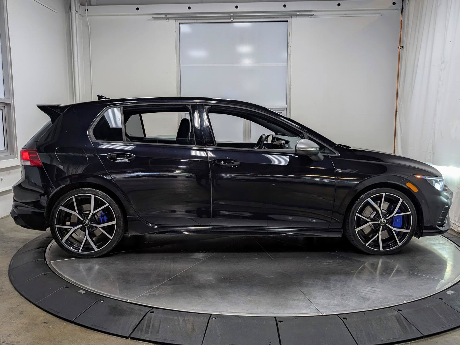 Used 2022 Volkswagen Golf R AWD/4WD image 10