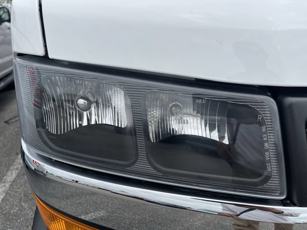 Used 2025 Chevrolet Express 2500 w/ Driver Convenience Package RWD image 12