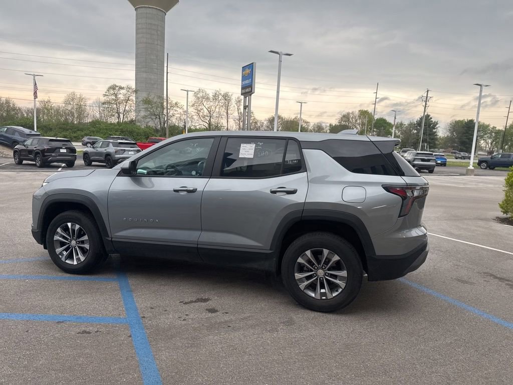 Used 2025 Chevrolet Equinox LT FWD image 14