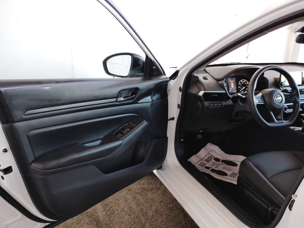 Used 2024 Nissan Altima 2.5 S FWD image 19