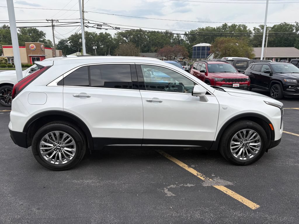 Used 2024 Cadillac XT4 Premium Luxury w/ Active Safety Package AWD/4WD image 8