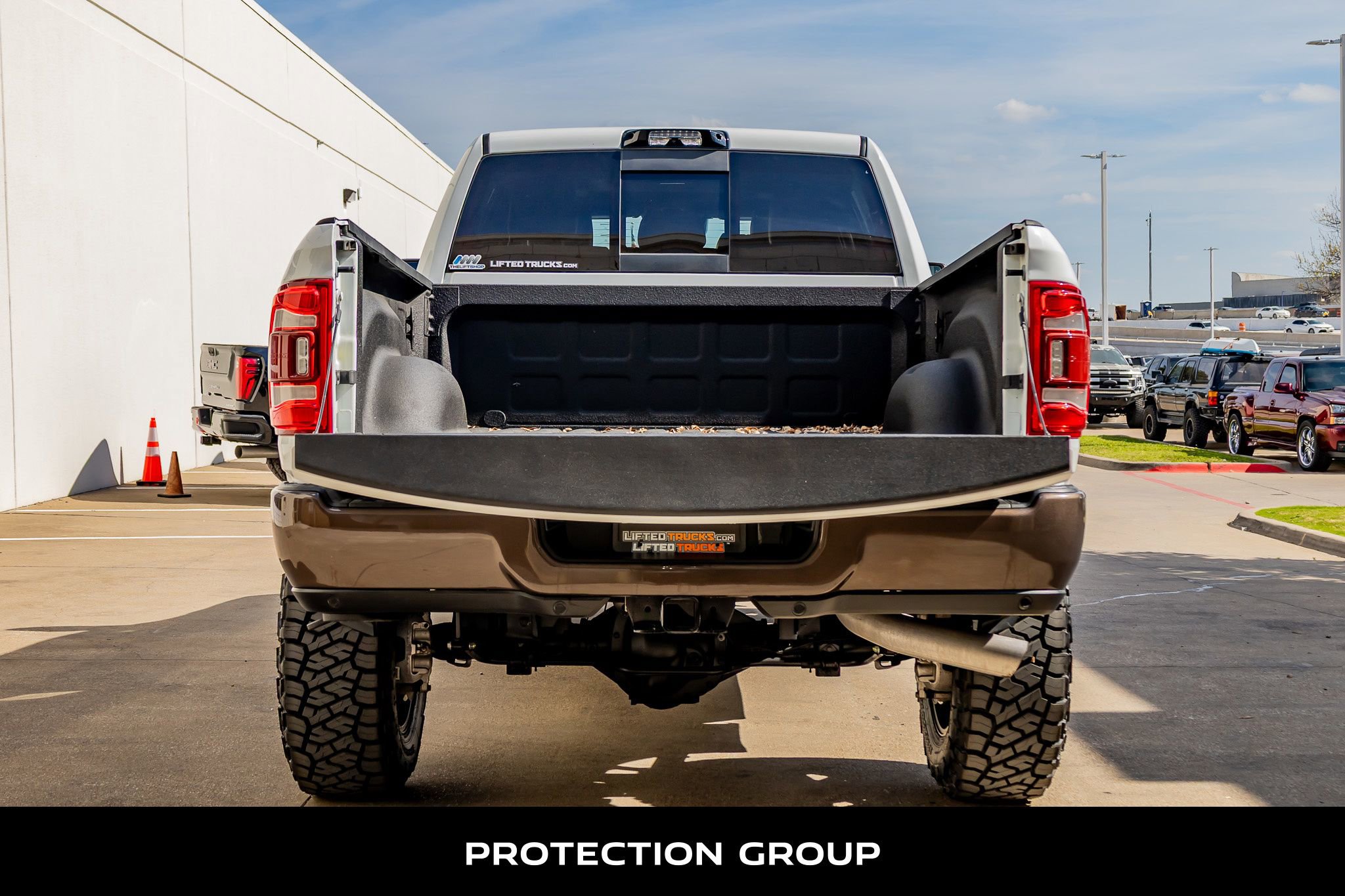 Used 2024 RAM 2500 Limited w/ Safety Group image 9