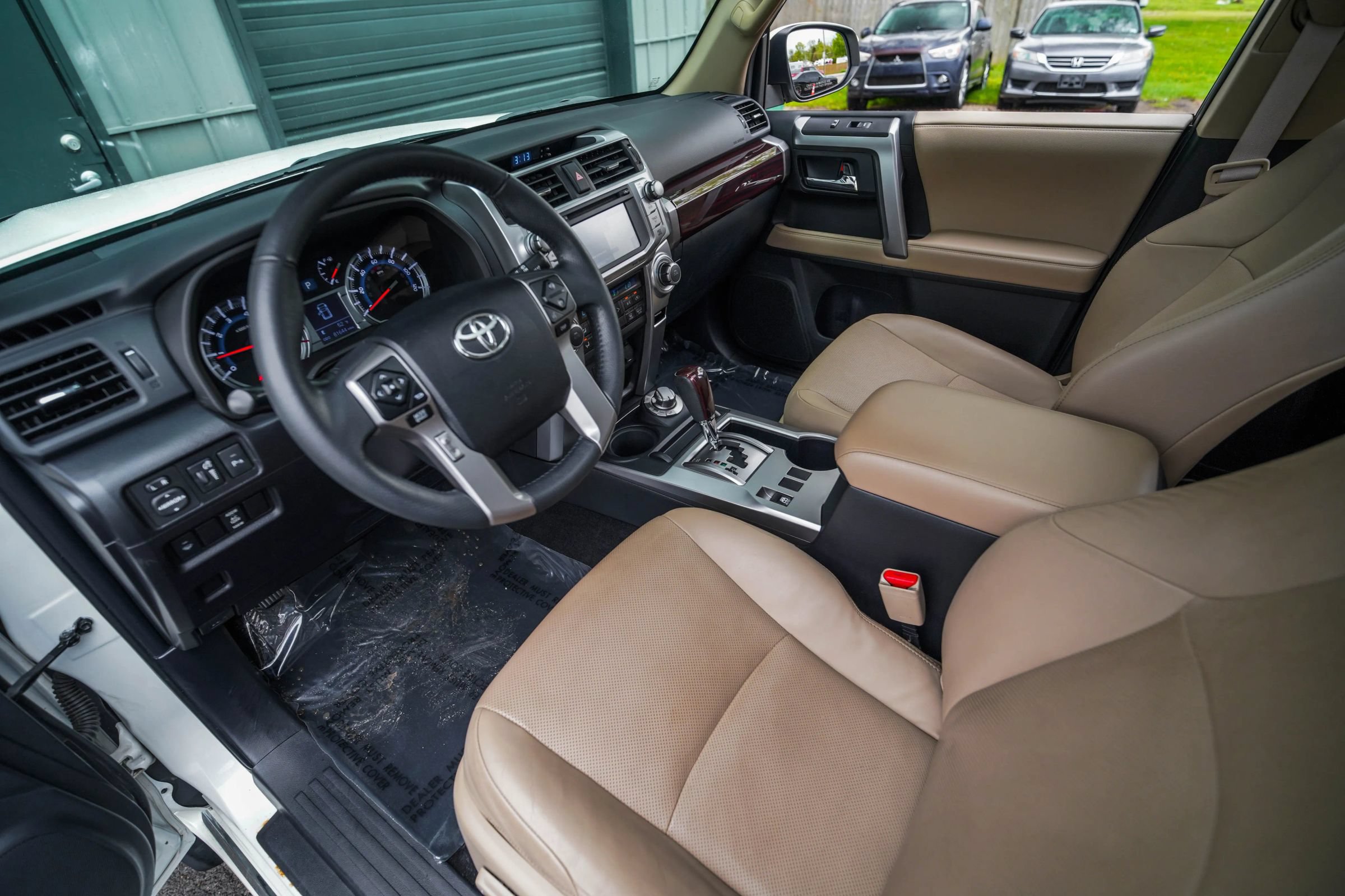 Used 2017 Toyota 4Runner Limited AWD/4WD image 11