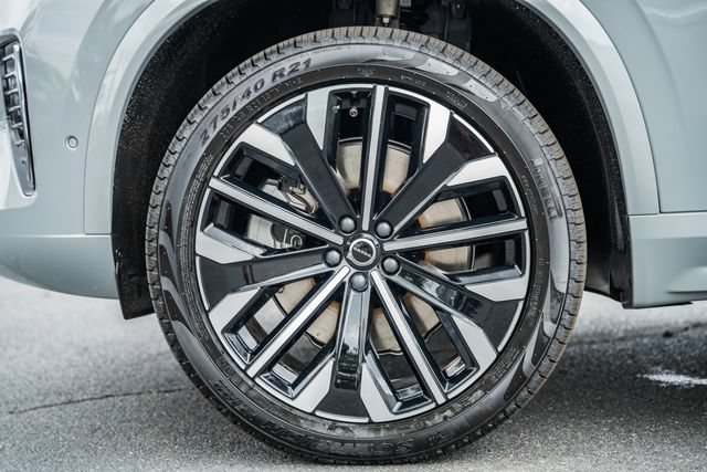 New 2026 Volvo XC90 T8 Plus w/ Protection Package Premier AWD/4WD image 17