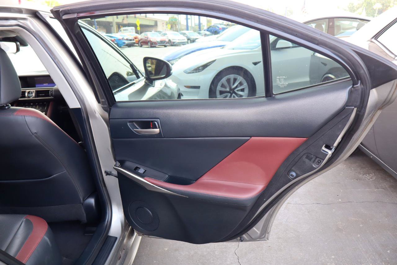 Used 2018 Lexus IS 300 w/ Premium Package RWD image 18