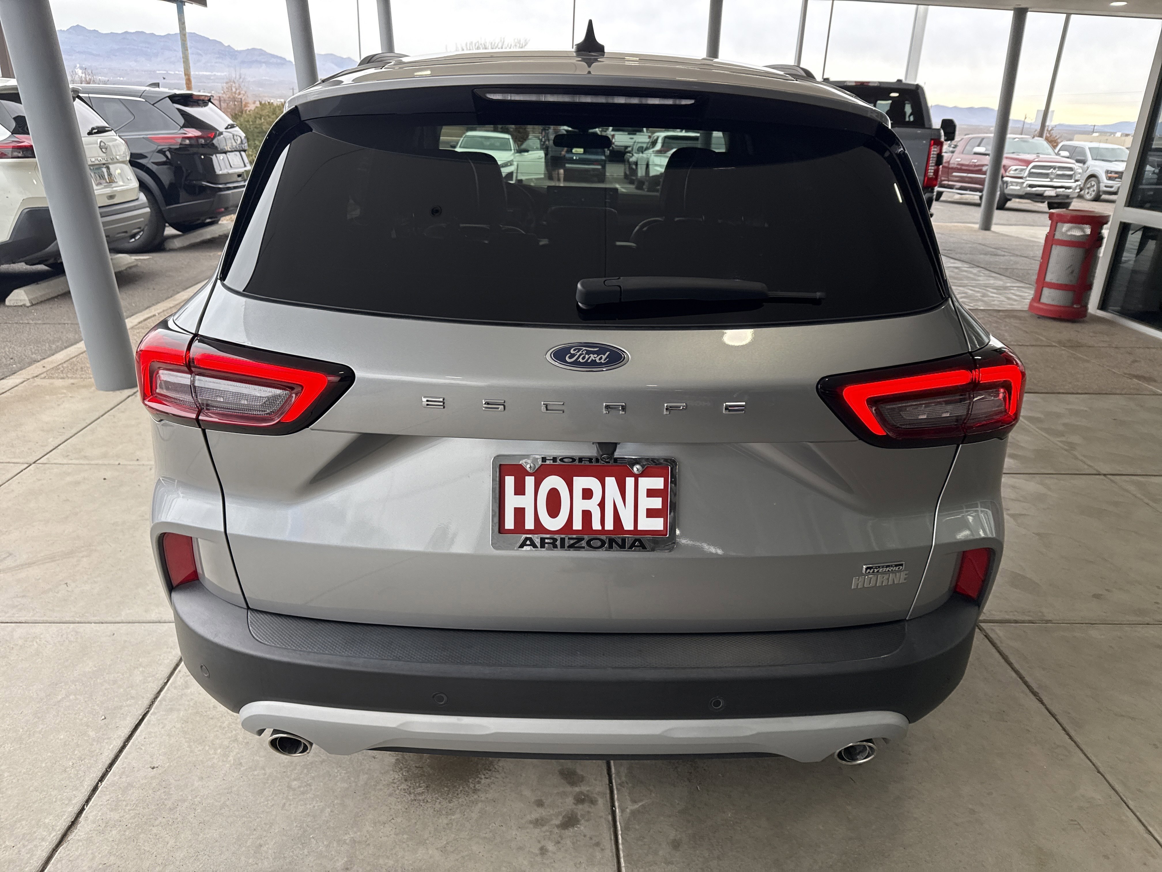 Used 2024 Ford Escape SE image 5