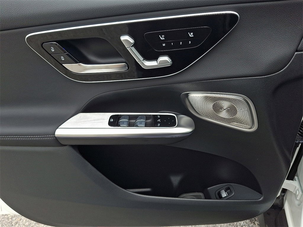 New 2026 Mercedes-Benz GLC 300 4MATIC image 14