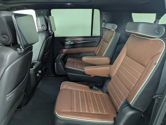 Used 2023 GMC Yukon XL Denali Ultimate image 18