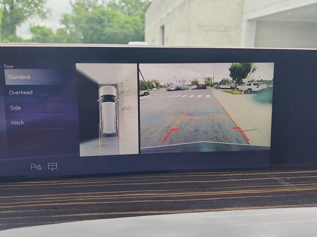 Certified 2025 Cadillac Escalade ESV Premium Luxury AWD/4WD image 15
