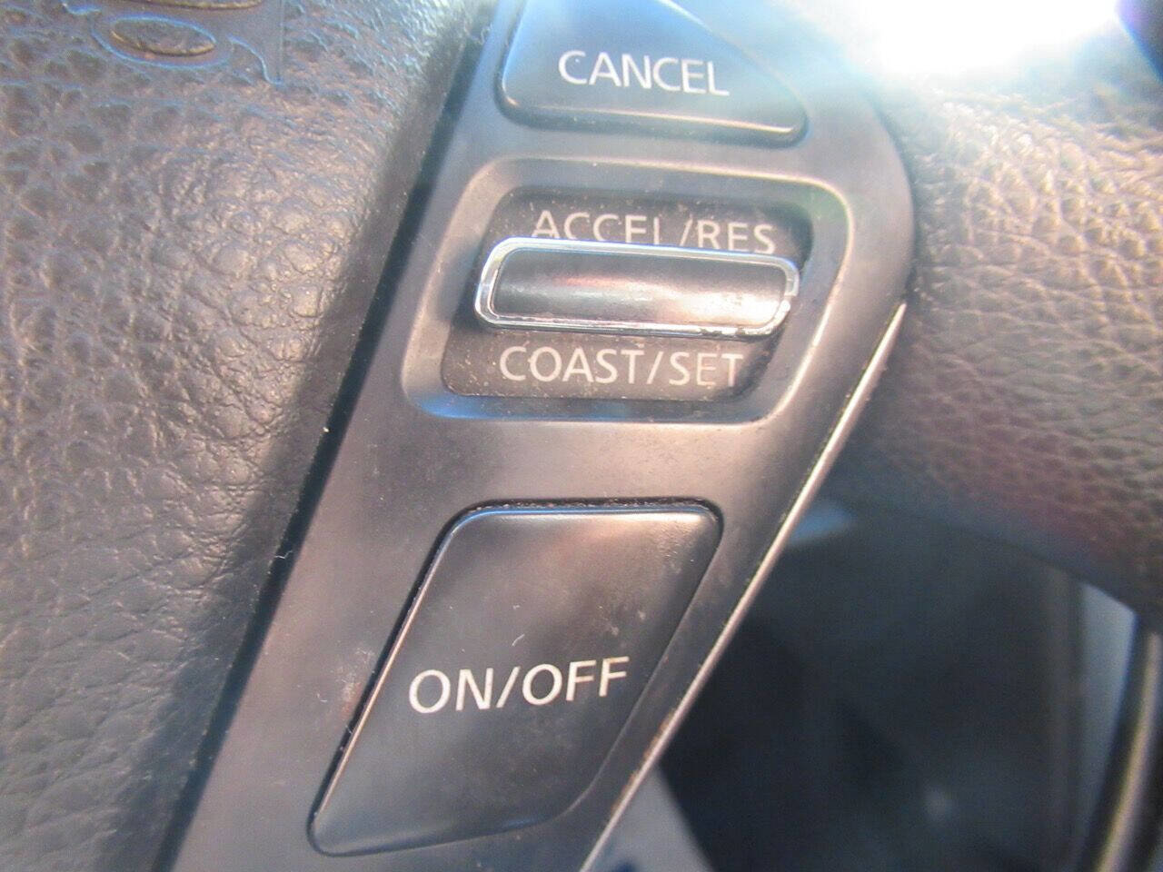 Used 2014 Nissan Murano S image 14