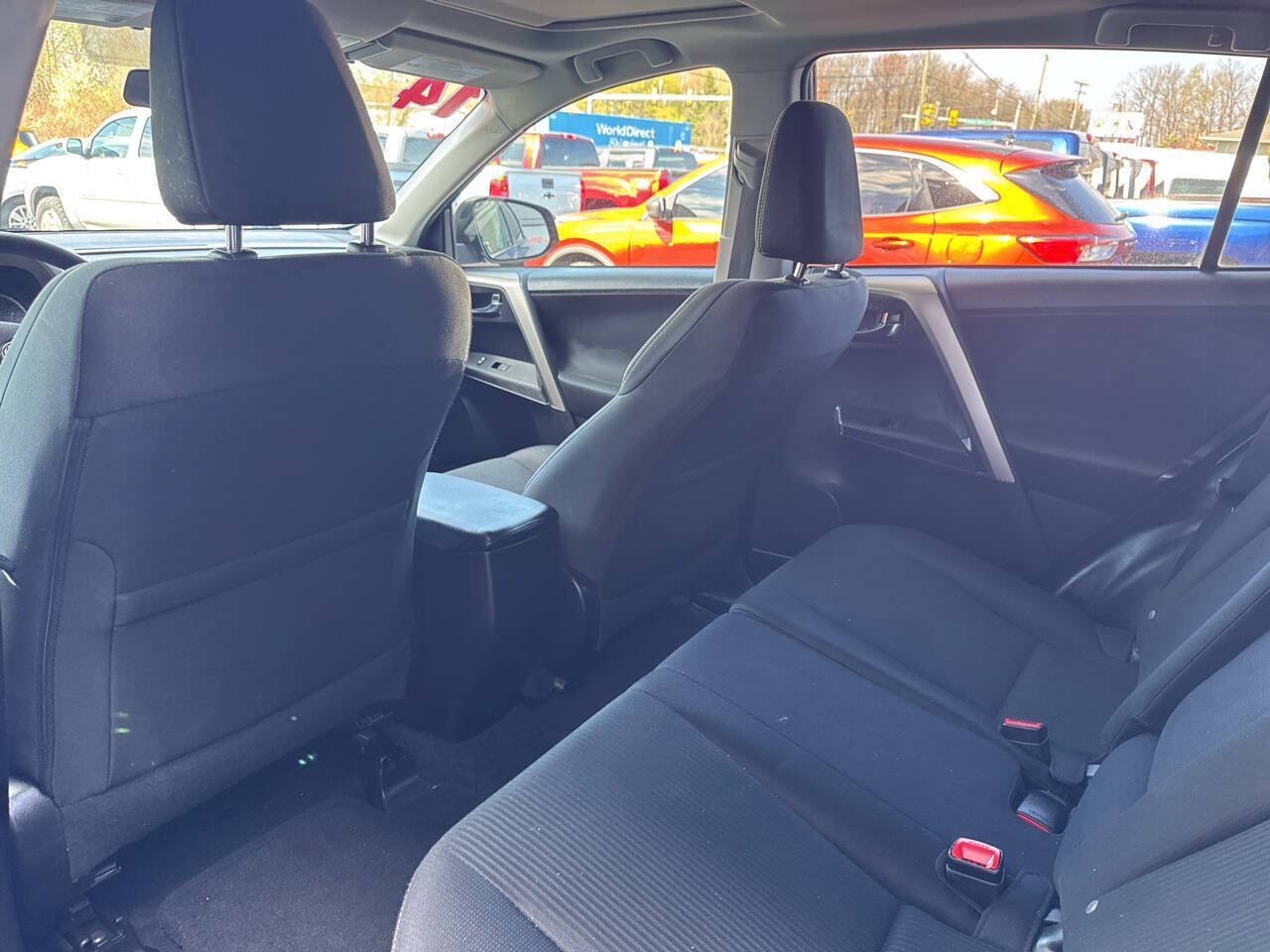 Used 2014 Toyota RAV4 XLE AWD/4WD image 18
