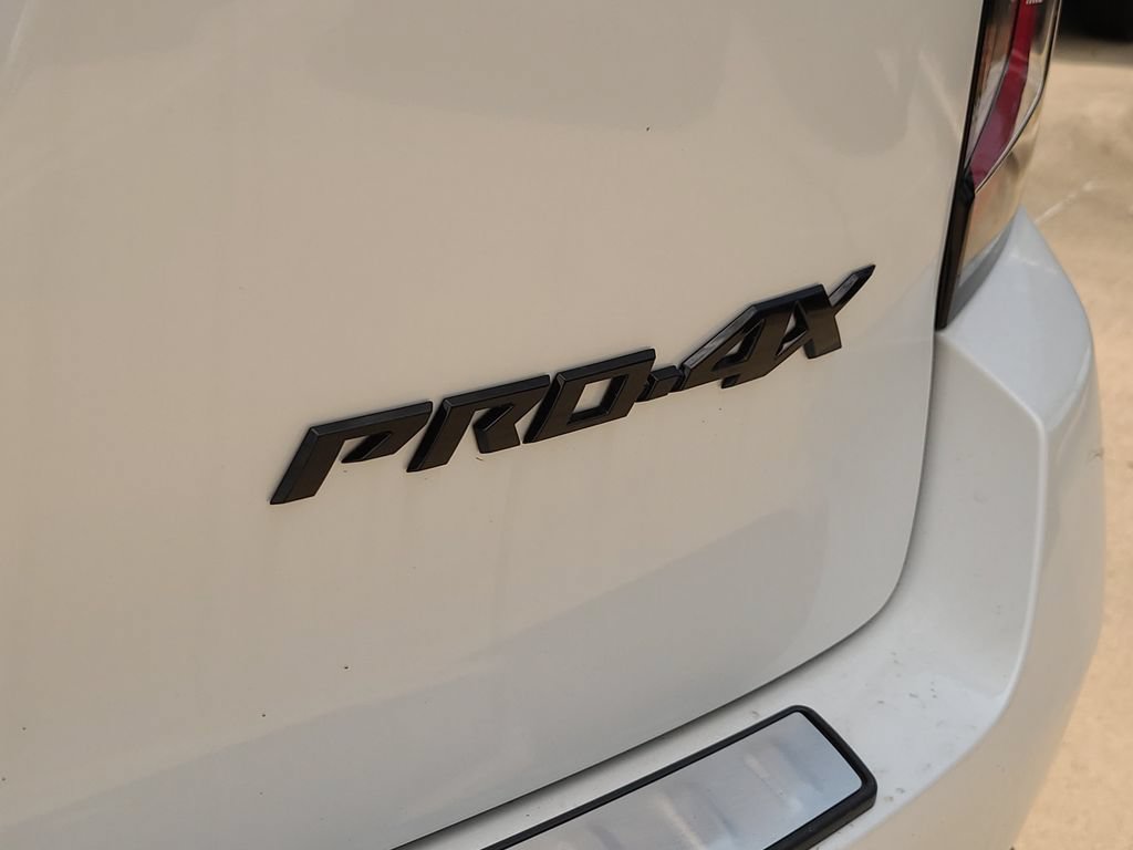 New 2026 Nissan Armada PRO-4X w/ Captain's Chari Seat Package AWD/4WD image 7