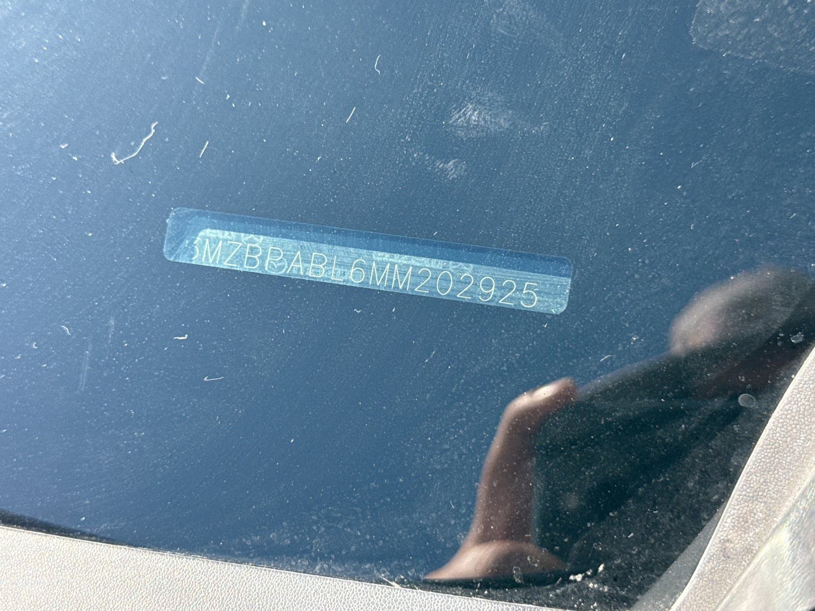 Used 2021 MAZDA MAZDA3 s image 32