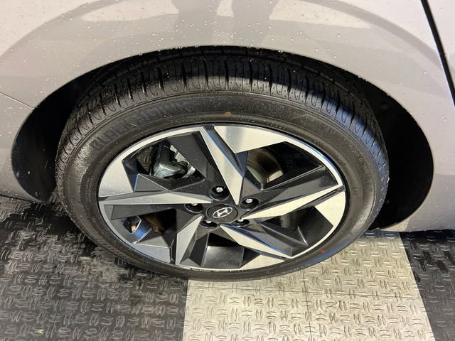 Used 2021 Hyundai Elantra SEL w/ Convenience + Premium Package image 14