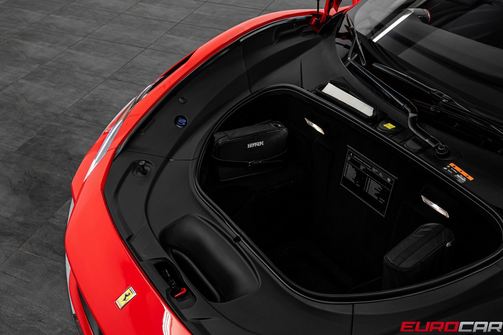 Used 2022 Ferrari F8 Tributo image 12