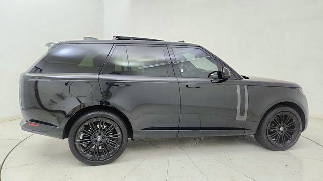 Used 2025 Land Rover Range Rover SE AWD/4WD image 6