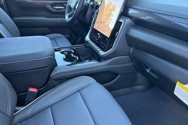 New 2026 GMC Yukon XL Elevation w/ Elevation Premium Package image 20