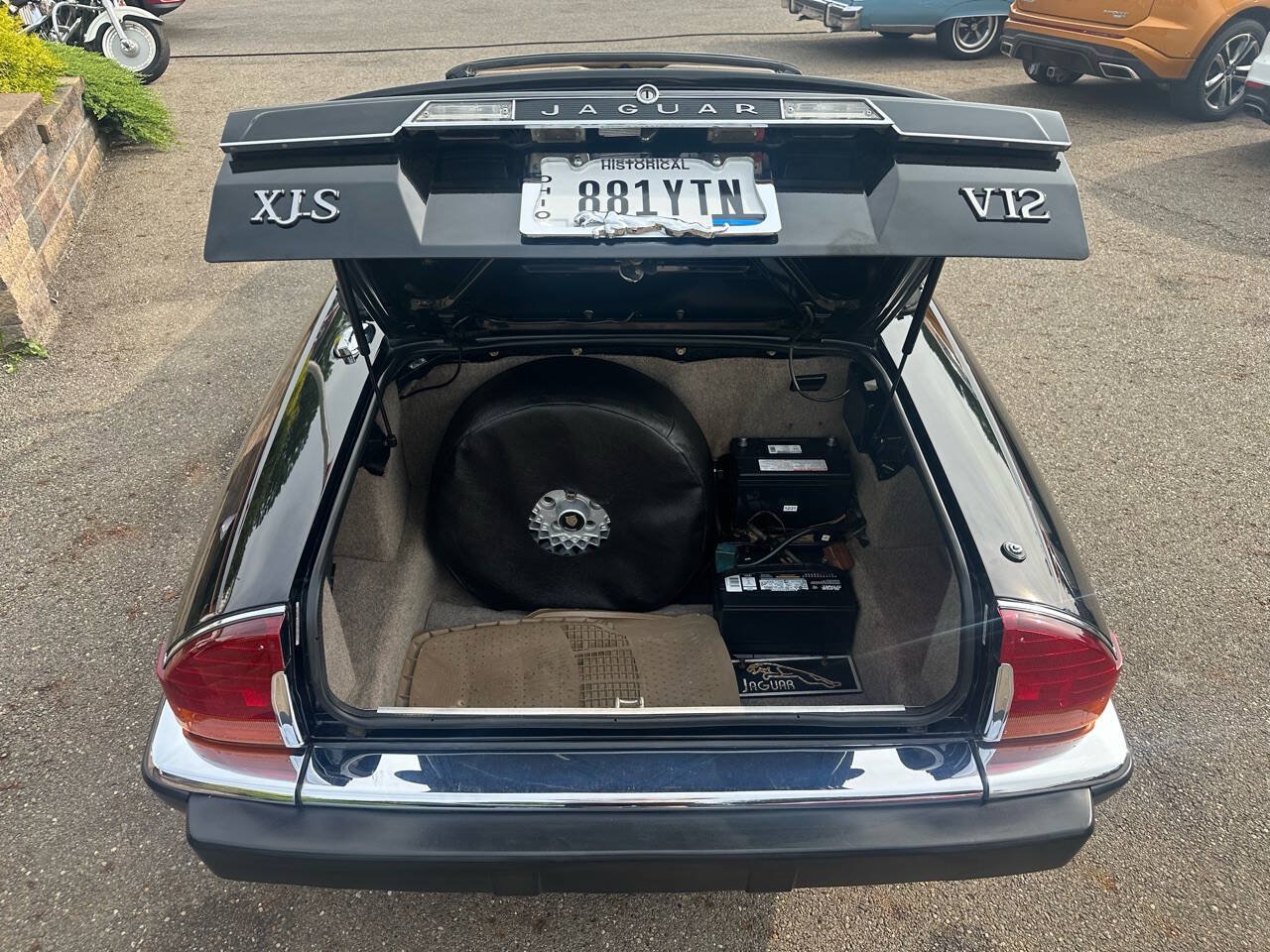 Used 1990 Jaguar XJS V12 Convertible RWD image 6