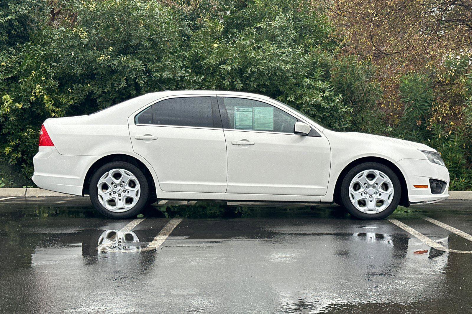 Used 2011 Ford Fusion SE w/ 201A Rapid Spec Order Code image 3