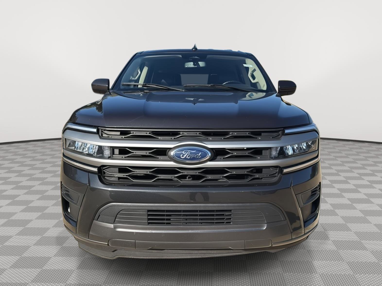 Used 2024 Ford Expedition Max XLT image 8