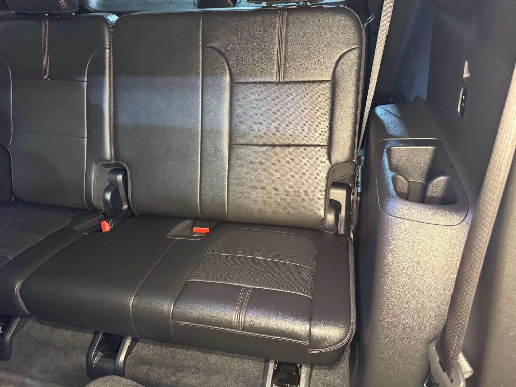 Used 2023 Chevrolet Traverse RS w/ LPO, Floor Liner Package AWD/4WD image 28