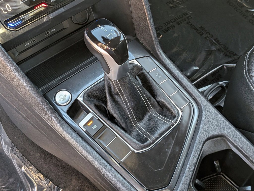 Used 2024 Volkswagen Tiguan SE image 23