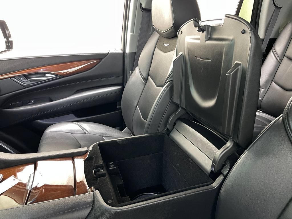 Used 2017 Cadillac Escalade Luxury AWD/4WD image 41