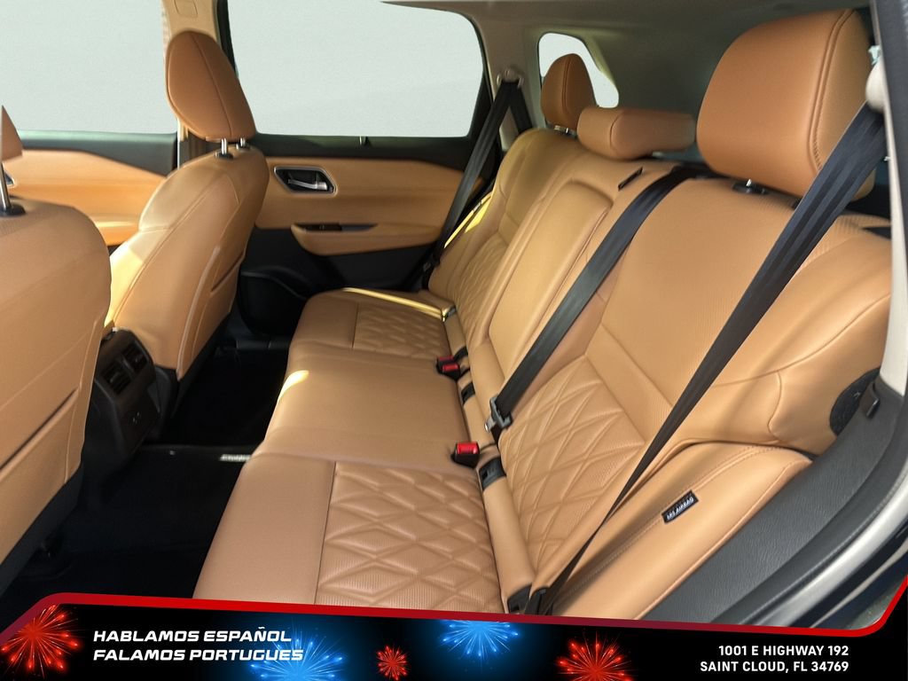 Used 2023 Nissan Rogue Platinum FWD image 27