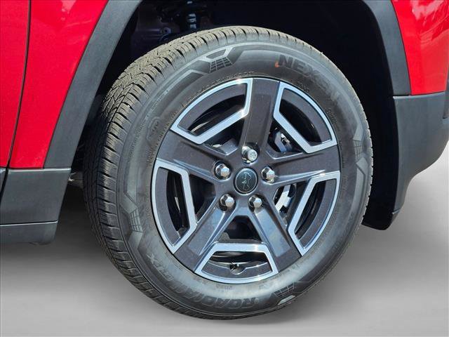 Certified 2026 Jeep Cherokee Limited AWD/4WD image 27
