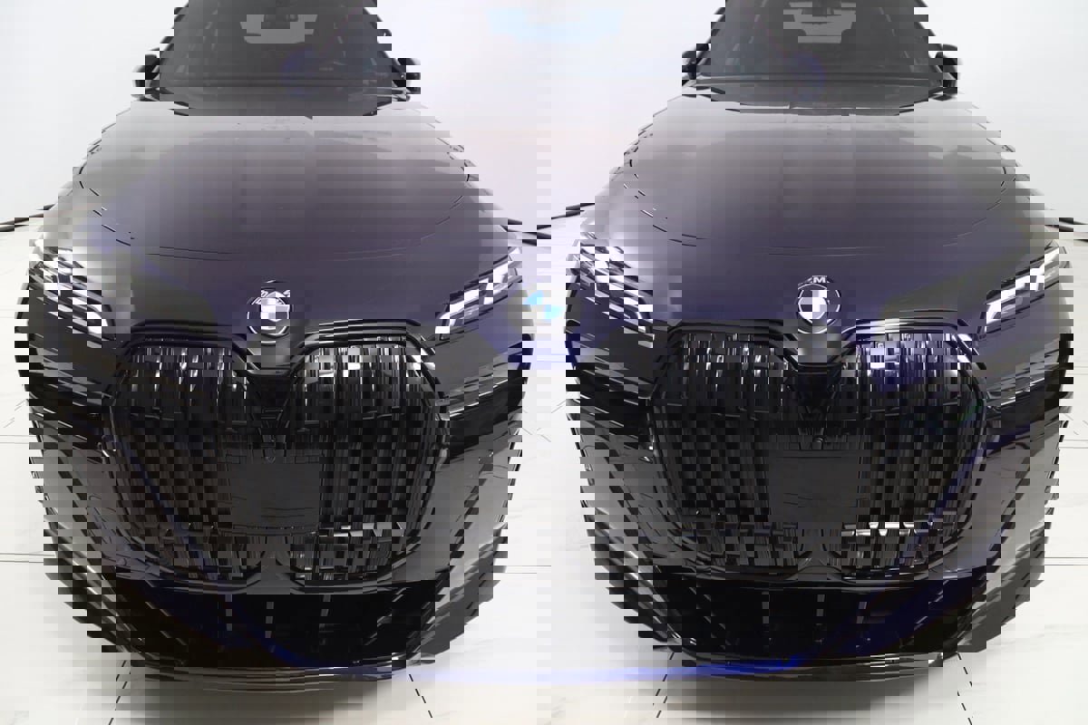 Used 2023 BMW 760i xDrive image 55