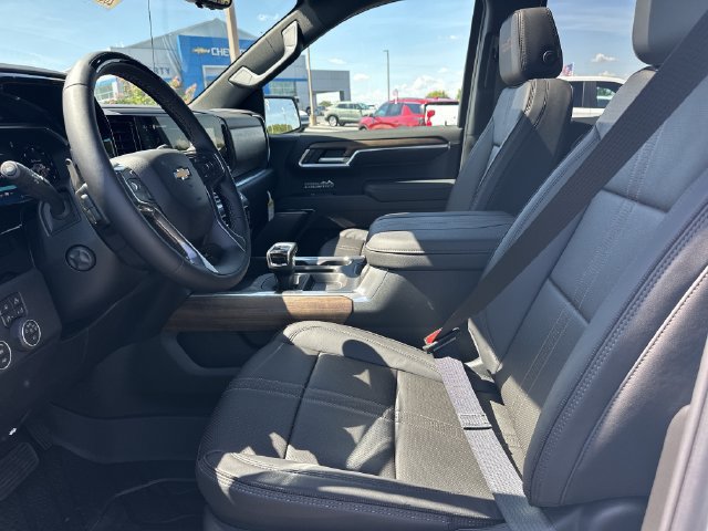 New 2026 Chevrolet Silverado 1500 High Country AWD/4WD image 9