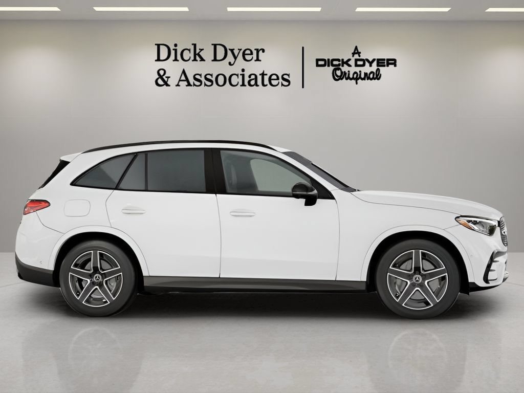 Used 2026 Mercedes-Benz GLC 300 image 11