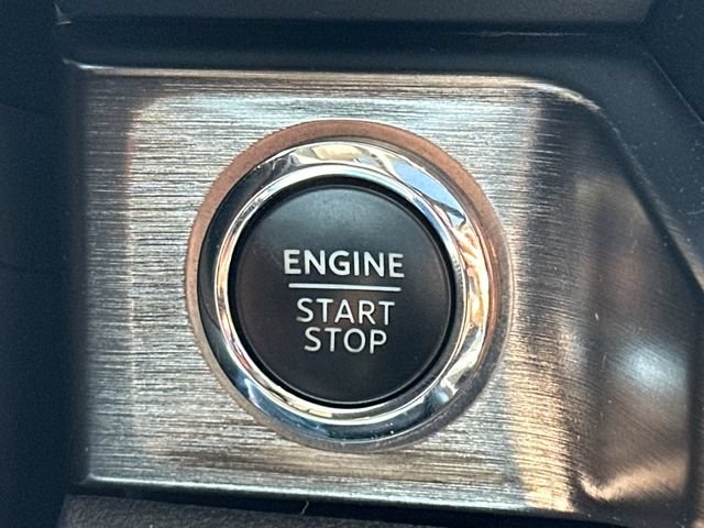 Used 2023 Ford F250 Lariat w/ Lariat Ultimate Package AWD/4WD image 33