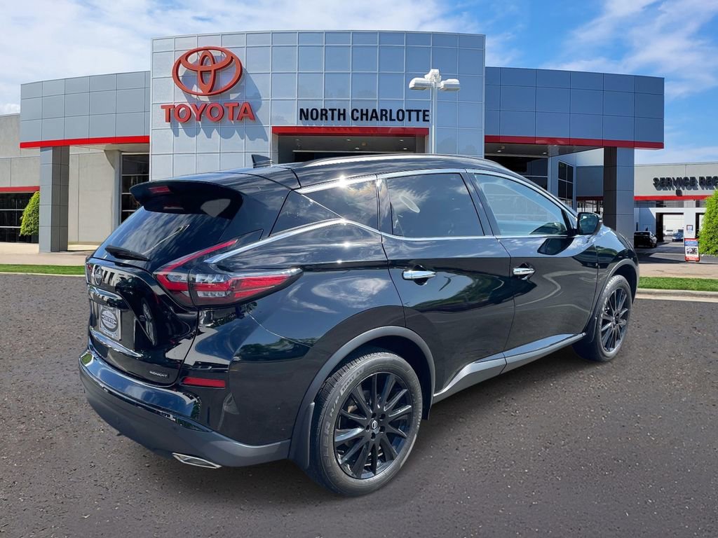 Used 2023 Nissan Murano SV w/ SV Midnight Edition Package image 9