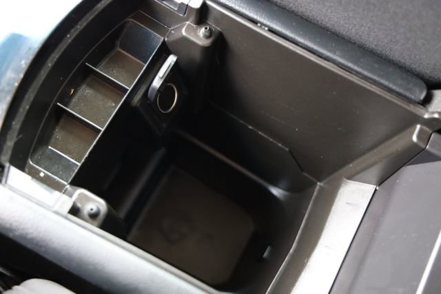 Used 2015 Ford Edge SEL FWD image 23