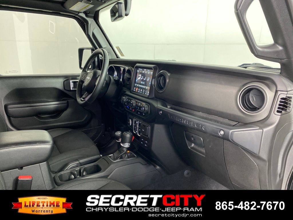 Used 2023 Jeep Wrangler Unlimited w/ Sun & Screen Package AWD/4WD image 33