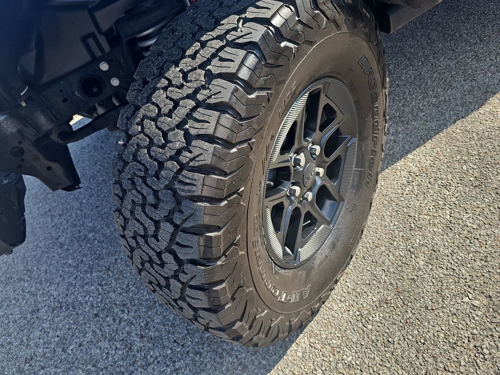 Used 2018 Jeep Wrangler Unlimited Rubicon AWD/4WD image 31