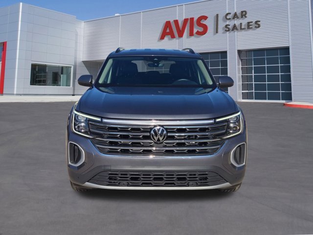 Used 2024 Volkswagen Atlas SE image 2