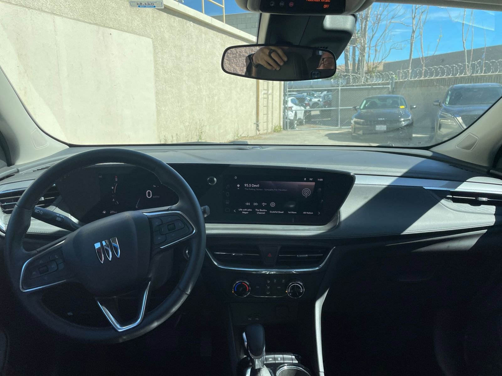 Used 2025 Buick Encore GX Preferred image 33