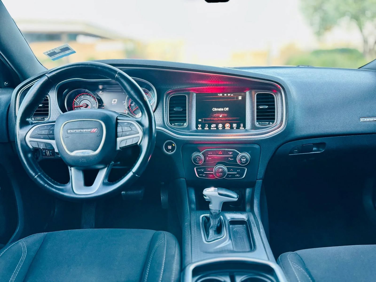 Used 2018 Dodge Charger SXT Plus RWD image 10
