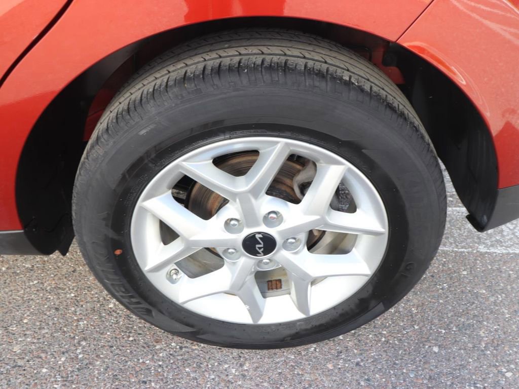 Used 2025 Kia Soul LX w/ LX Technology Package image 14