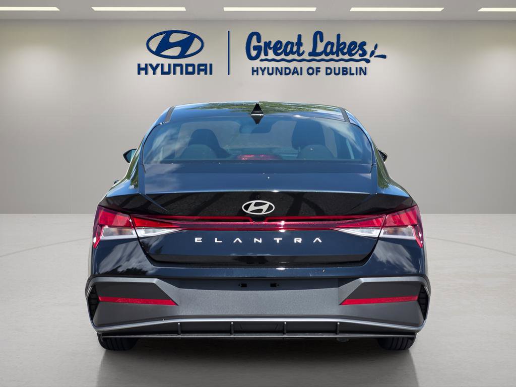 New 2026 Hyundai Elantra SE FWD image 4