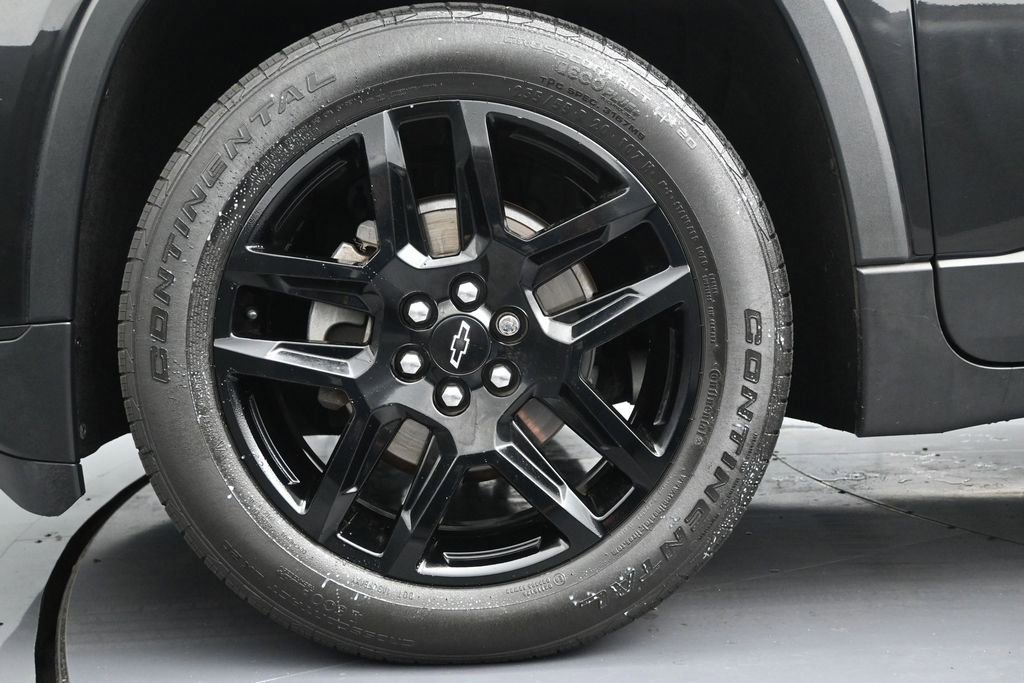 Used 2019 Chevrolet Traverse LS w/ LPO, Blackout Package FWD image 10
